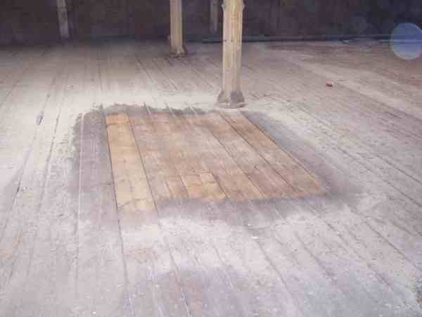 wood cleaning, sandblasting, grit blasting, paint removal, oak cleaning, beam cleaning